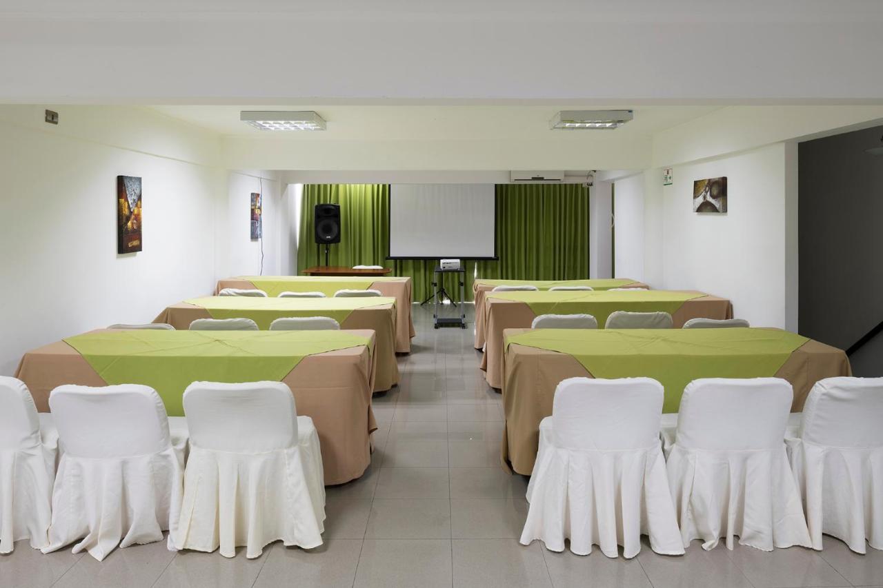 אריקה Hotel Samana מראה חיצוני תמונה